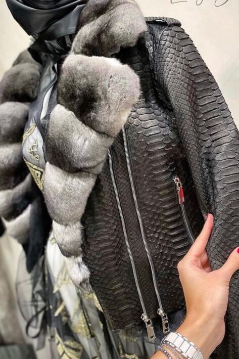 Chinchillas Martens Sables and Cat Lynx 15